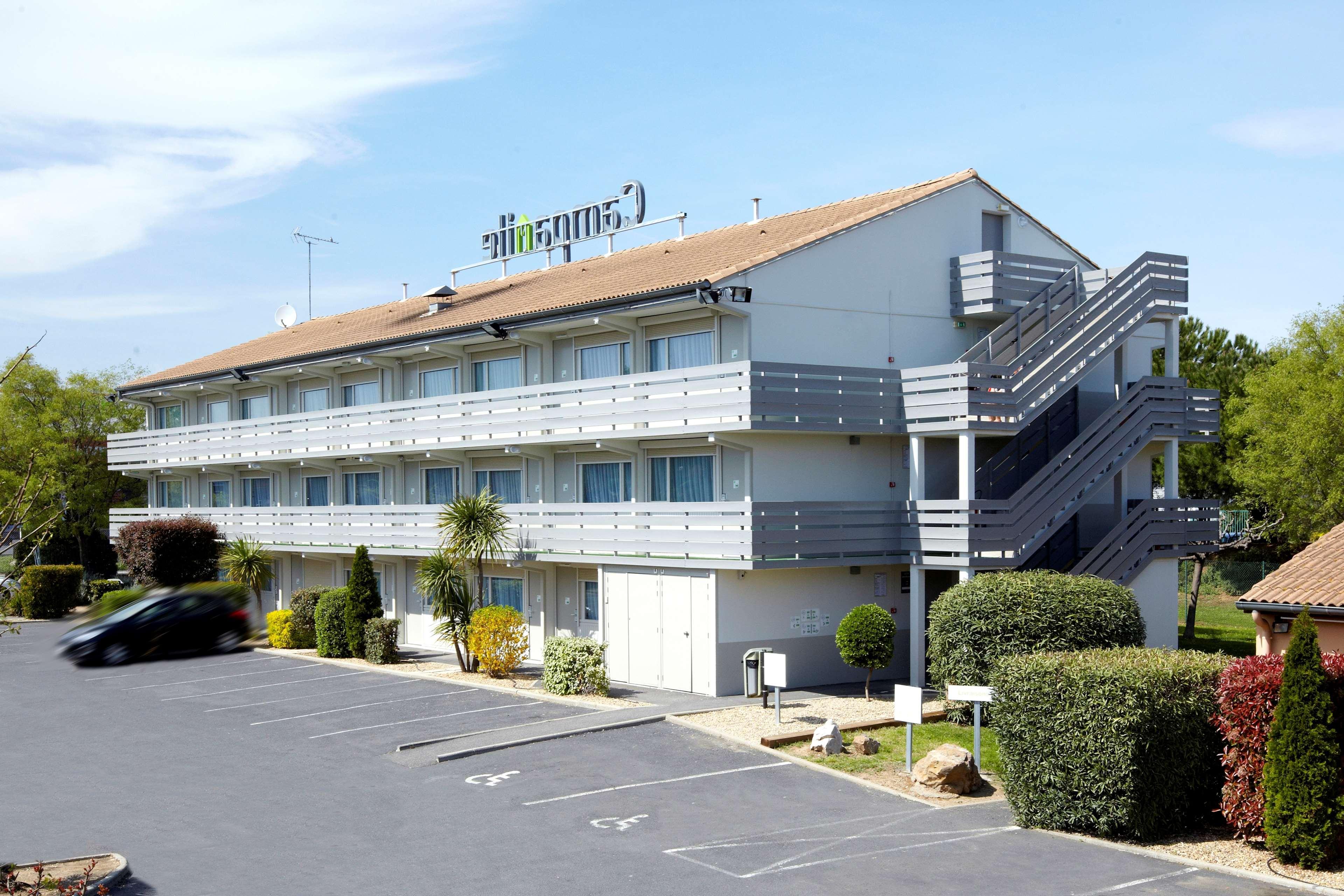 Campanile Nantes ~ Reze Aeroport Hotel Exterior photo
