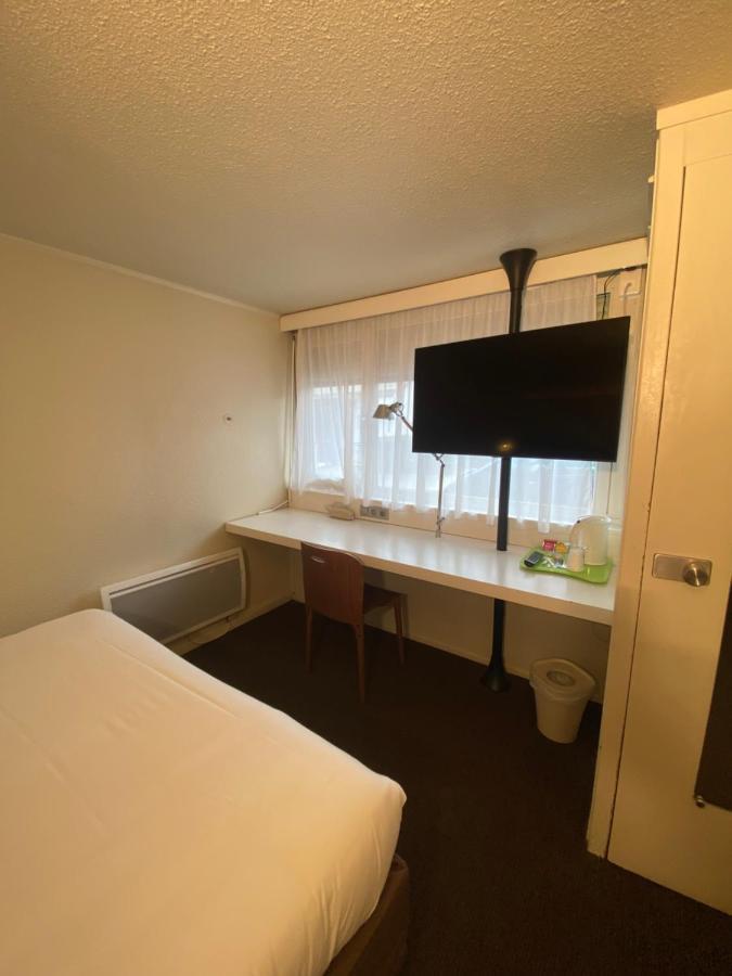 Campanile Nantes ~ Reze Aeroport Hotel Exterior photo